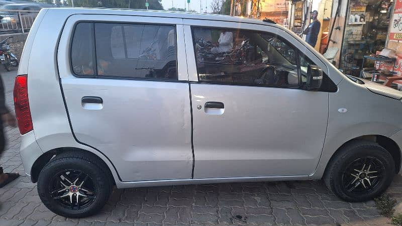 suzuki-wagon-r-2018-vxr-big-11