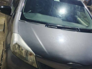 toyota-vitz-2011