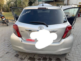 toyota-vitz-2011