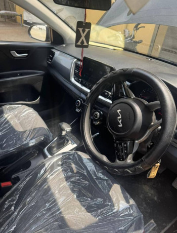 kia-stonic-2021-big-4