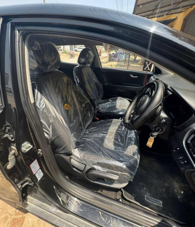 kia-stonic-2021-big-8