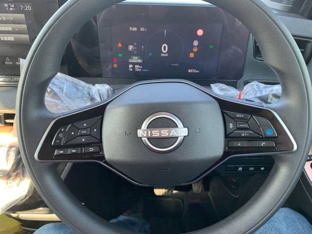 nissan-sakura-g-variant-fully-electric-big-13