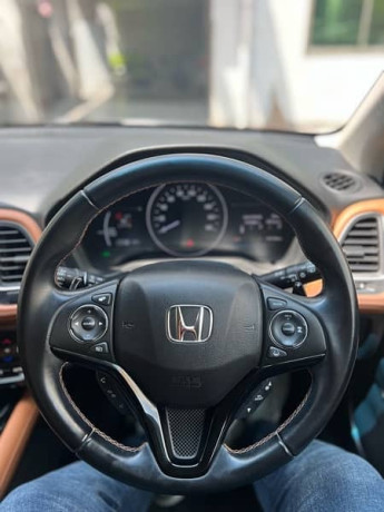 honda-vezel-2019-z-sensing-big-8