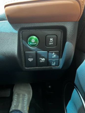 honda-vezel-2019-z-sensing-big-13