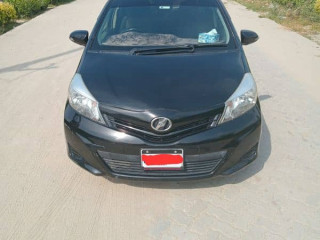 toyota-vitz