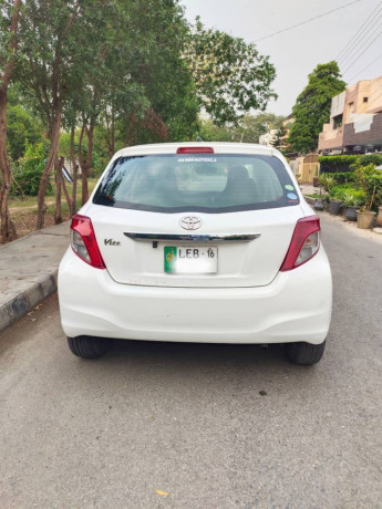 toyota-vitz-201216-lahore-registered-big-3