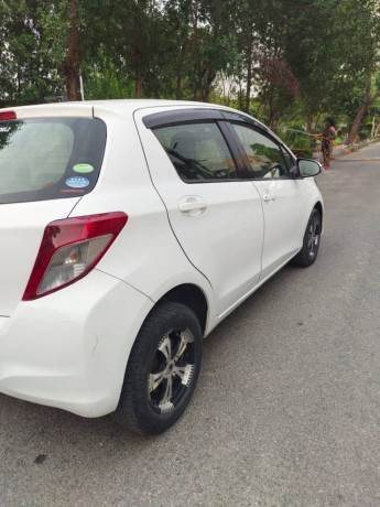 toyota-vitz-201216-lahore-registered-big-4