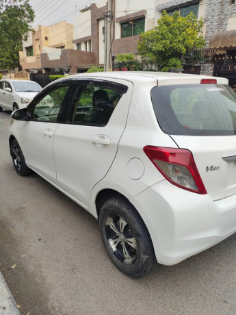 toyota-vitz-201216-lahore-registered-big-5