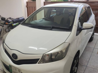 toyota-vitz