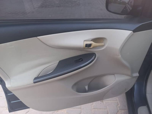 toyota-corolla-gli-16-automatic-2012-big-11
