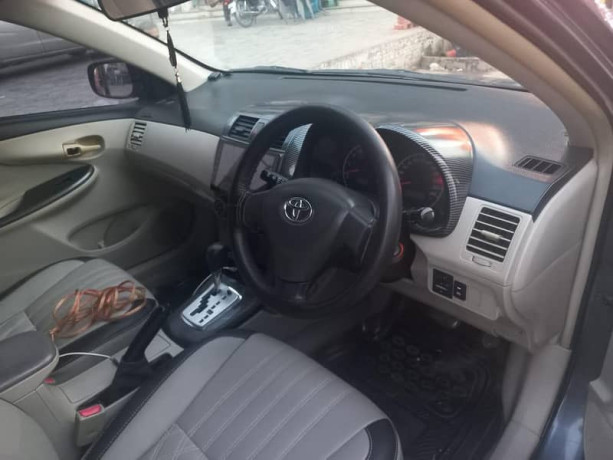 toyota-corolla-gli-16-automatic-2012-big-2