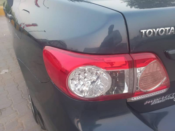 toyota-corolla-gli-16-automatic-2012-big-5