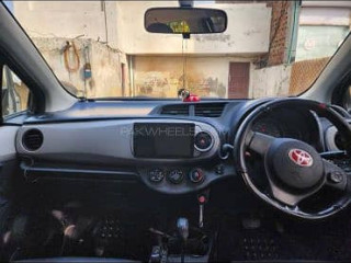 toyota-vitz-2015