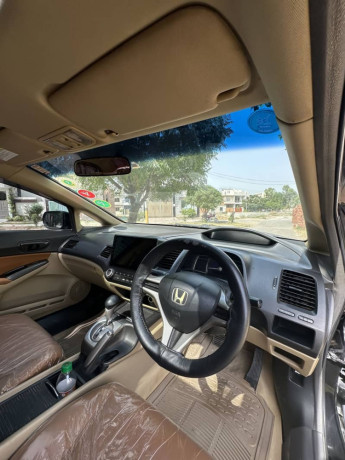 honda-civic-rebon-full-option-big-6