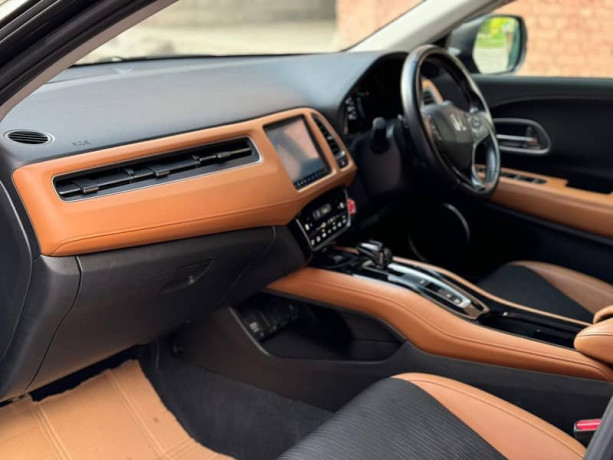 honda-vezel-2024-model-big-13