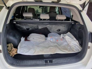 kia-sportage-2022-doctor-use-phone-no03-00-96-00-99-8