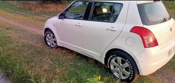 suzuki-swift-dlx-automatic-13-big-4
