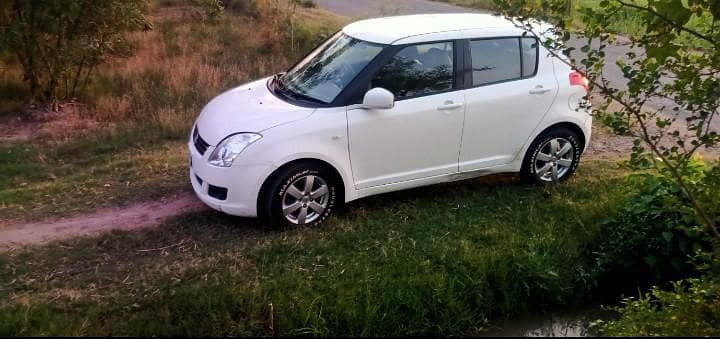 suzuki-swift-dlx-automatic-13-big-0
