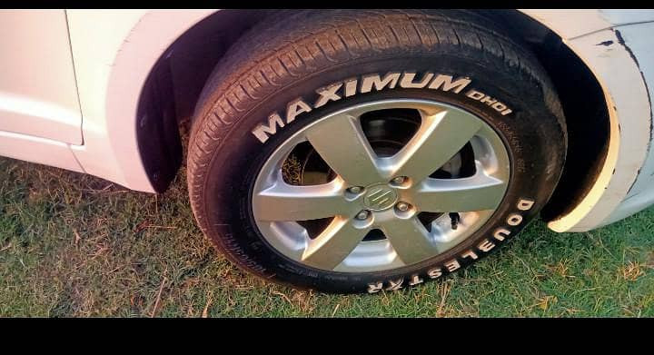 suzuki-swift-dlx-automatic-13-big-5
