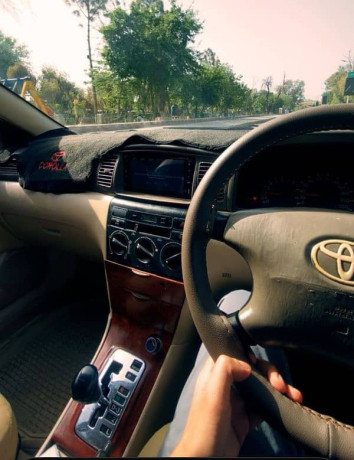 toyota-corolla-2004-big-1