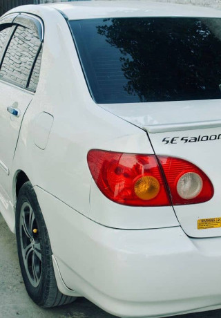 toyota-corolla-2004-big-4