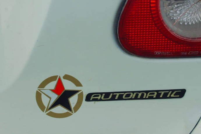 toyota-corolla-2004-big-2