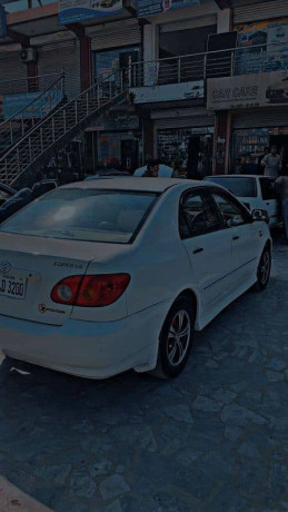 toyota-corolla-2004-big-3