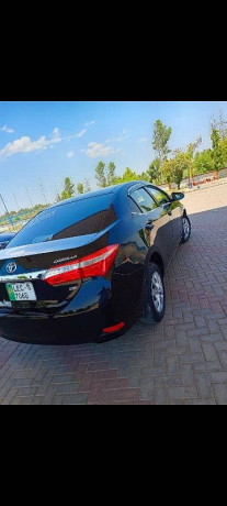 toyota-corolla-gli-2015-very-good-condition-all-documents-original-big-4