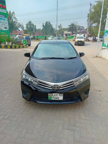 toyota-corolla-gli-2015-very-good-condition-all-documents-original-big-16