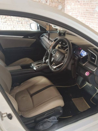 honda-civic-oriel-2018-big-8