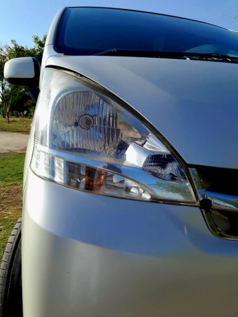 daihatsu-move-top-of-the-line-big-1