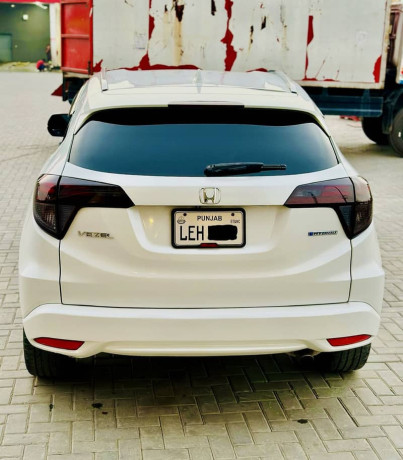 honda-vezel-z-pakg-2-pcs-touch-big-2
