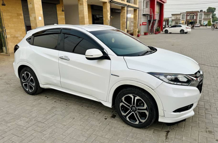 honda-vezel-z-pakg-2-pcs-touch-big-3