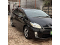 toyota-prius-18-s-package-small-5