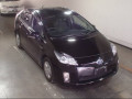 toyota-prius-18-s-package-small-9