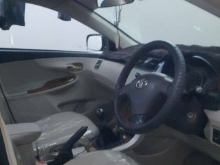 toyota-corolla-gli-2014