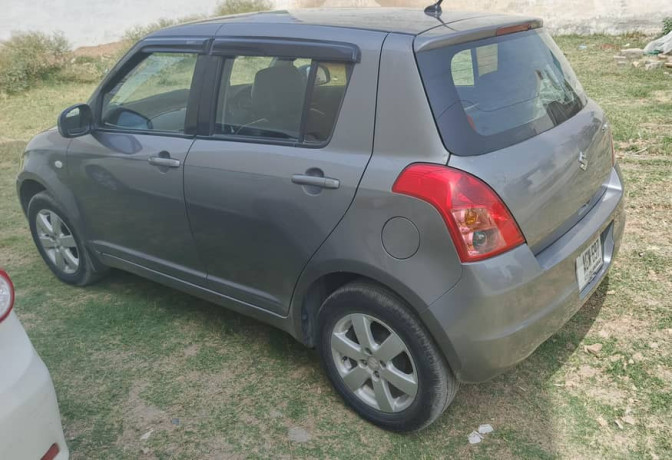suzuki-swift-13-dlx-navigation-big-4