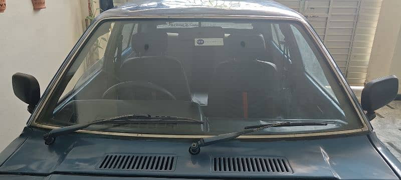 daihatsu-charade-1981-big-7