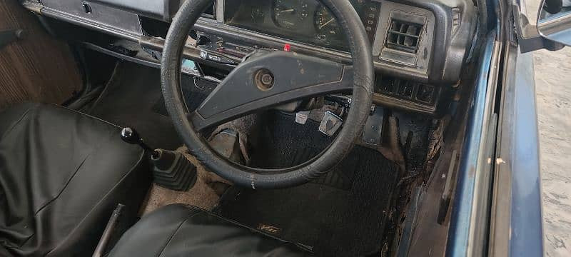 daihatsu-charade-1981-big-8