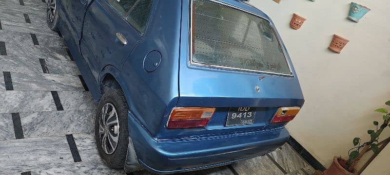 daihatsu-charade-1981-big-1