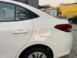 toyota-yaris-2020-model