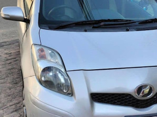 toyota-vitz-2013