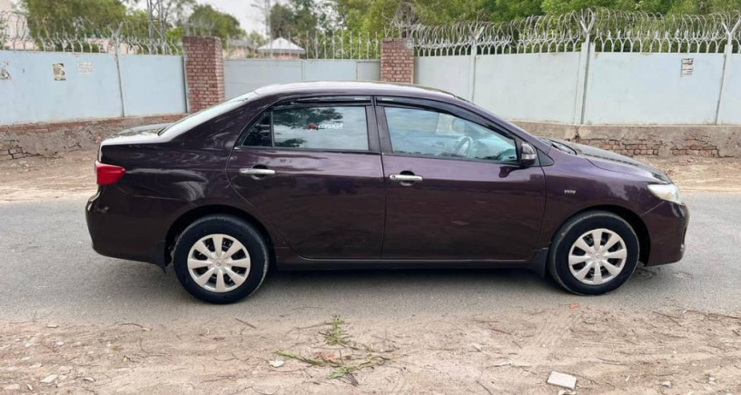 corolla-gli-2012-big-5