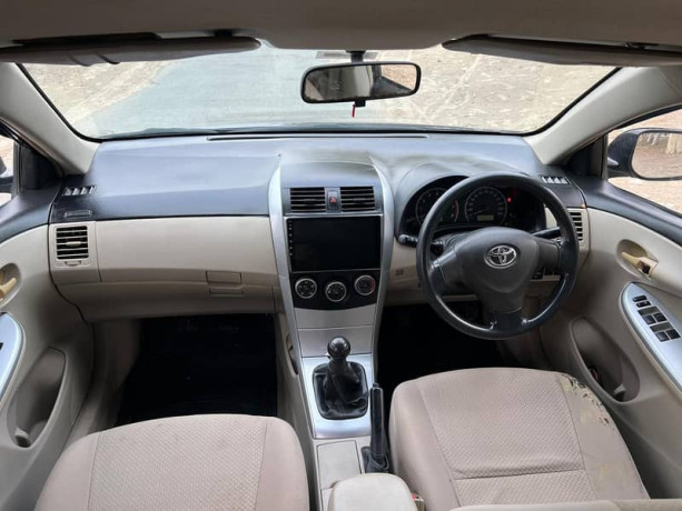 corolla-gli-2012-big-8
