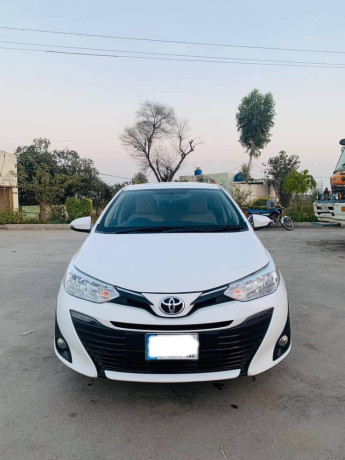 toyota-yaris-ativ-x-15-c-vt-big-0