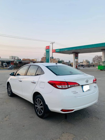toyota-yaris-ativ-x-15-c-vt-big-5