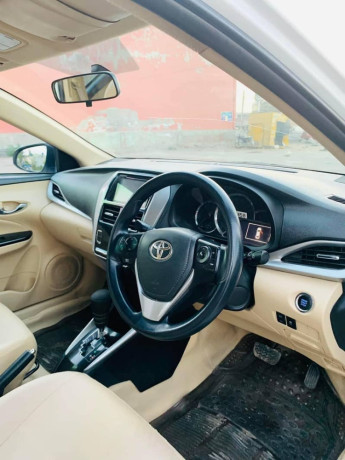 toyota-yaris-ativ-x-15-c-vt-big-8