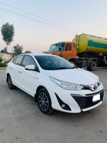 toyota-yaris-ativ-x-15-c-vt-big-1