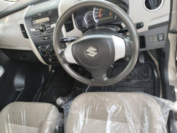 suzuki-wagon-r-2017-big-5