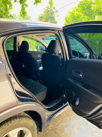 honda-vezel-x-package-big-7